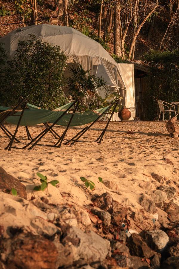 Hôtel Touch Glamping Koh Yao Noi ทัช แกรมปิ้ง เกาะยาวน้อย Extérieur photo